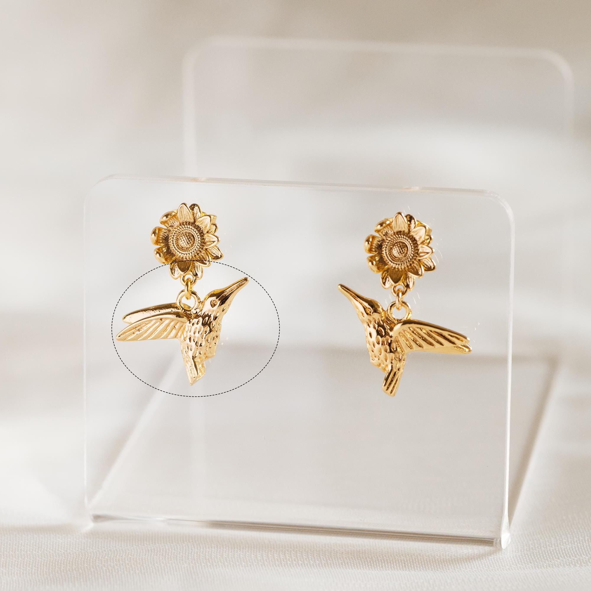 10pcs Gold Hummingbird Charm, Real Gold plated Brass Bird Pendant, Earring Charm (GB-2691-F)