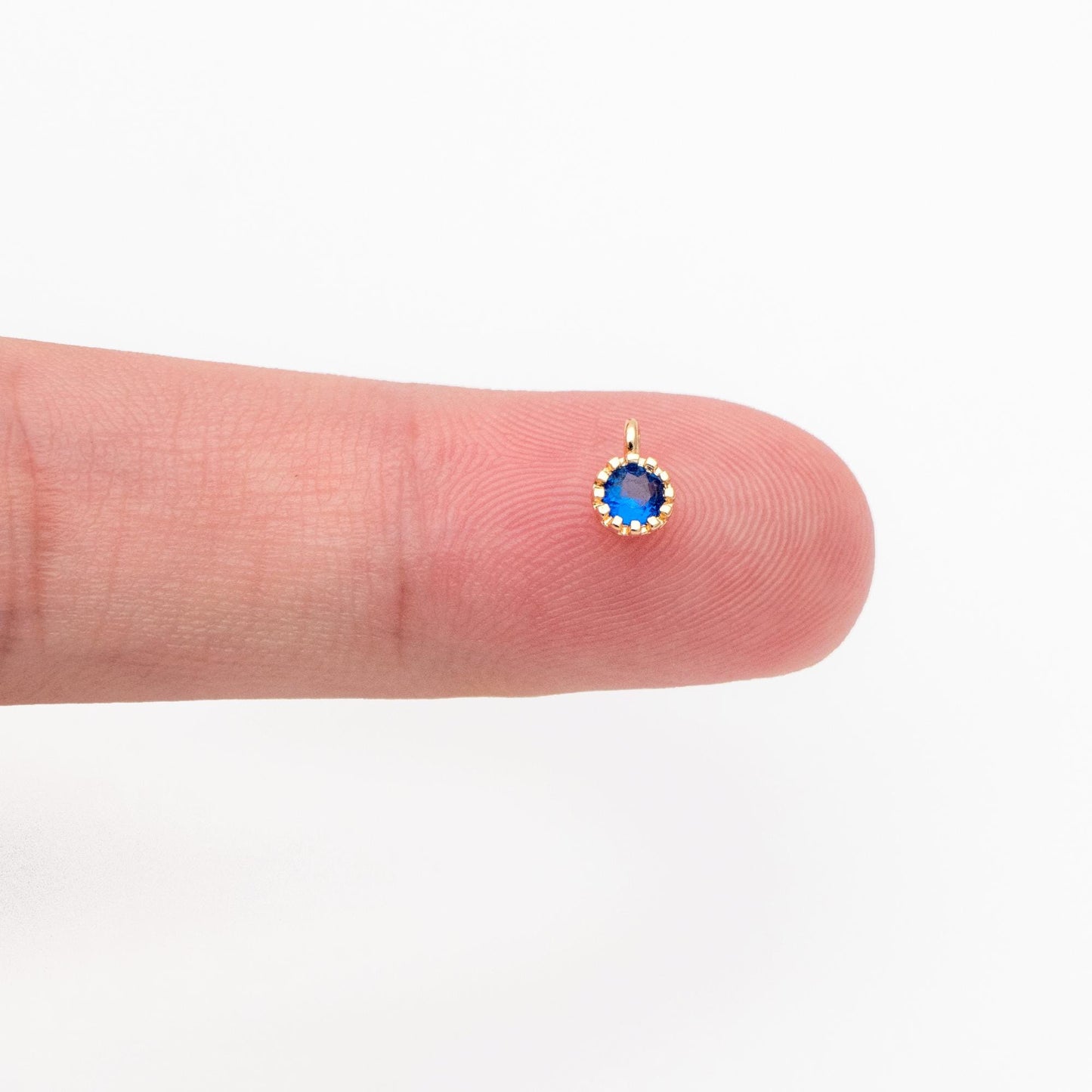 10pcs Gold Plated Round CZ Charms: Mini Cubic Zirconia Coin Pendant 4x6mm (GB-565)