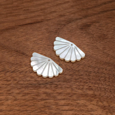 4pcs Fan-Shaped White Mother of Pearl Charm, MOP Shell Pendant, Shell Charm, Mother of Pearl Jewelry Making Findings (V1436)
