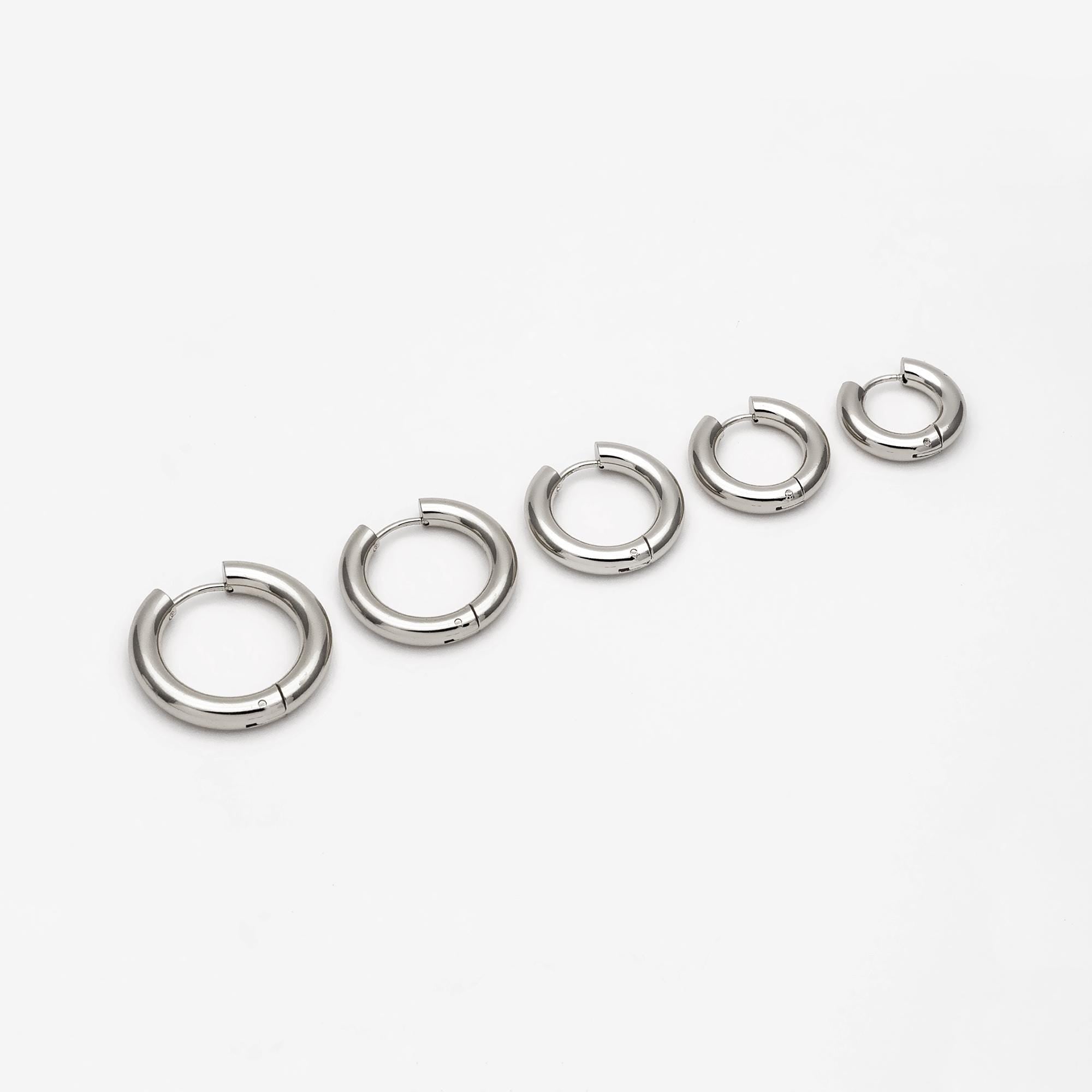 4pcs Gold/ Silver Tone Chunky Hoop Huggies, 4mm Thick, 18/ 20/ 22/ 24/ 26mm, Stainless Steel Hoop Earrings, Minimalist Earrings (GB-3301)
