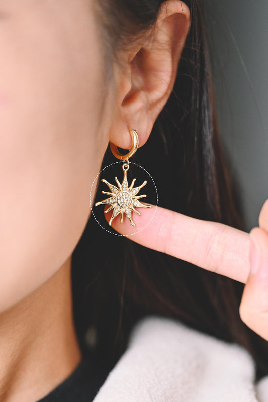 4pcs CZ Pave Gold Sun Charms, 18K Gold plated Brass, Sun Pendants (GB-2259-A)