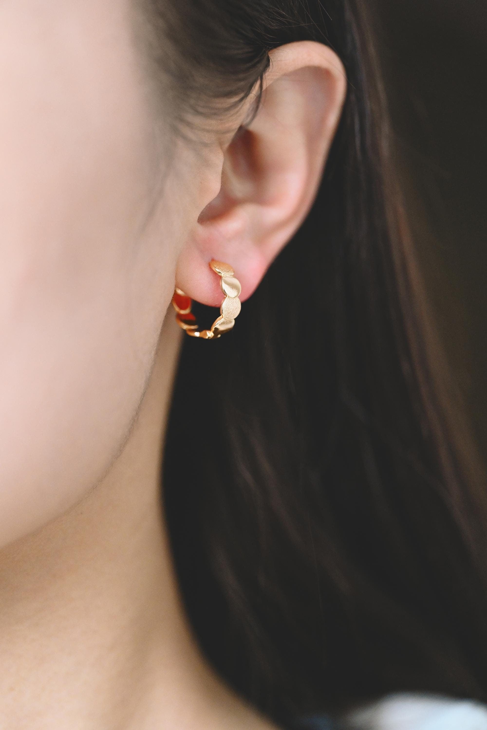 4pcs Gold/ Silver Round Disc Hoop Earrings , Gold/ Rhodium plated Brass Huggie Earrings 15mm, Minimalist Circle Earrings (GB-3530)