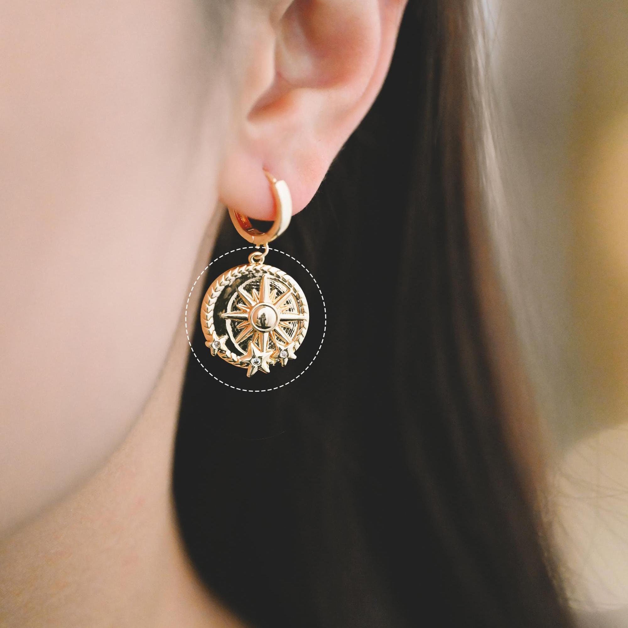 4pcs Gold Sun and Star Charms 20x17mm, 18K Gold plated Brass, CZ pave Sun Disc Pendants (GB-1232-H)