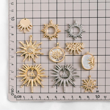 4pcs CZ Pave Gold/ Silver Sun Charms, 18K Gold/ Rhodium plated Brass, Sun Pendants (GB-2259)