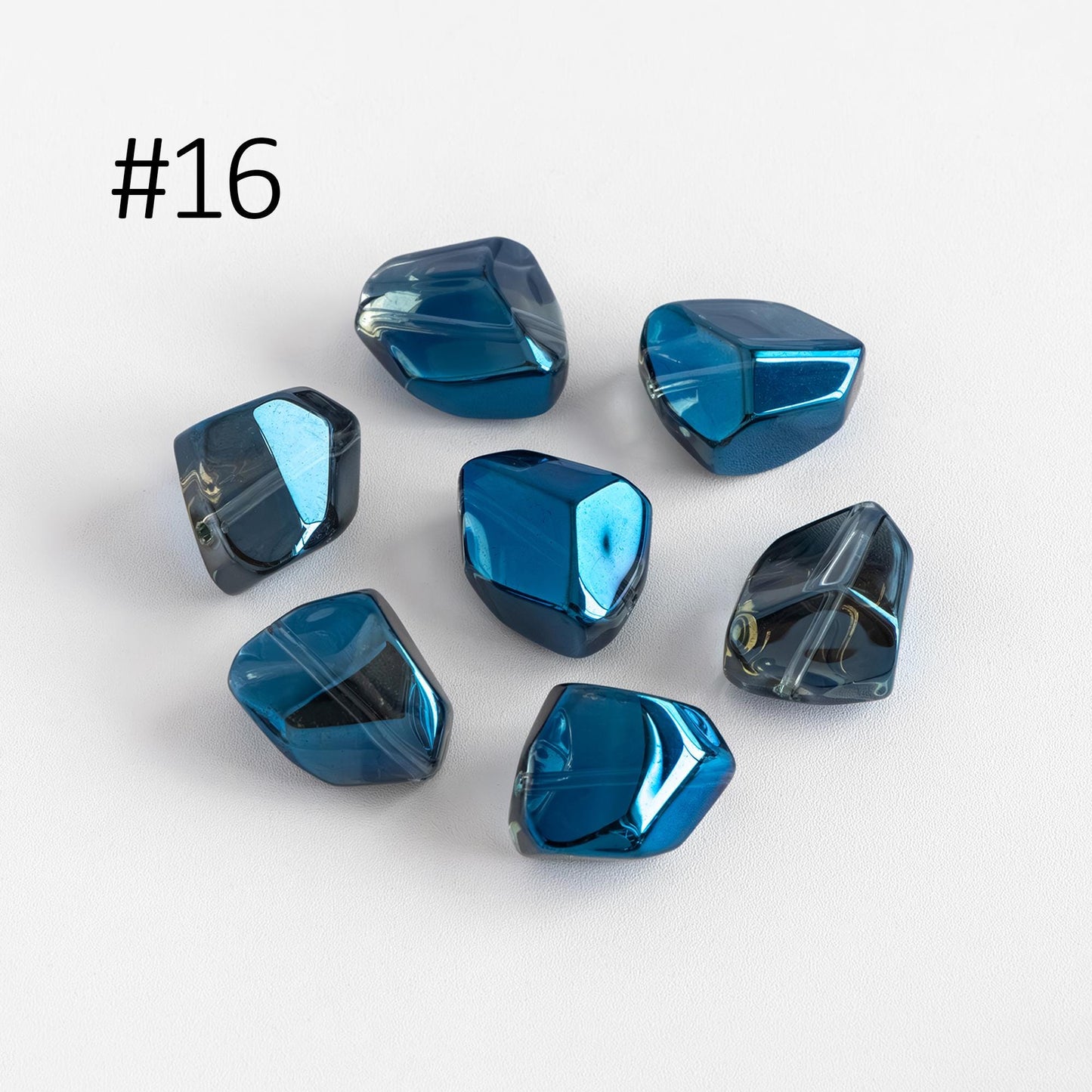 20pcs Crystal Faceted Glass Unique Stone Shaped beads 16mm (GM-005)