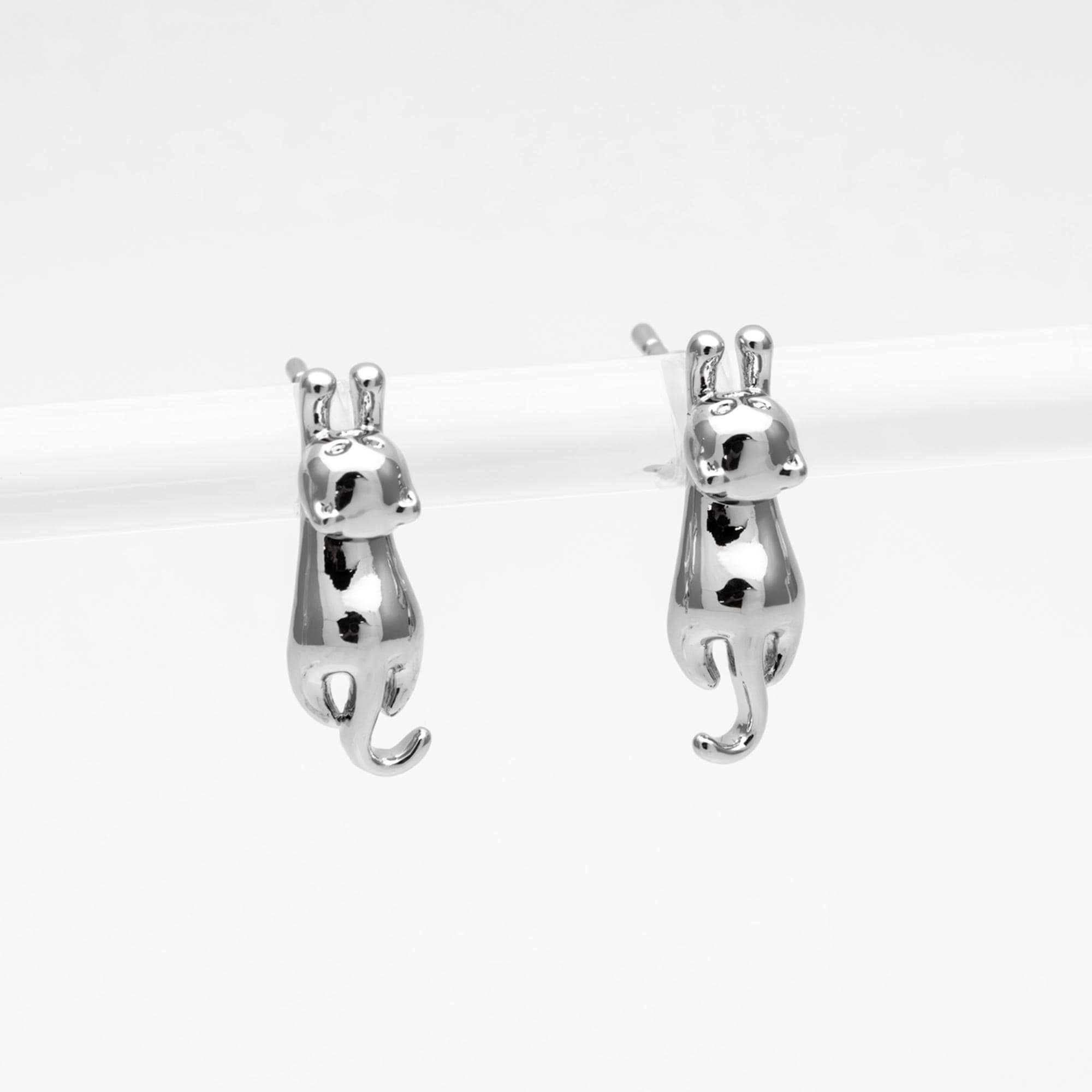 10pcs Gold/ Silver Cat Earrings 16x5mm, Gold/ Rhodium Plated Brass Animal Stud Earrings (GB-4056)