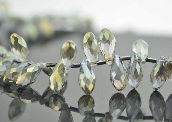 78 beads Teardrop Crystal Faceted beads 17x8mm, Sparkly Glass Briolette, Olivine- (HS-16-4)