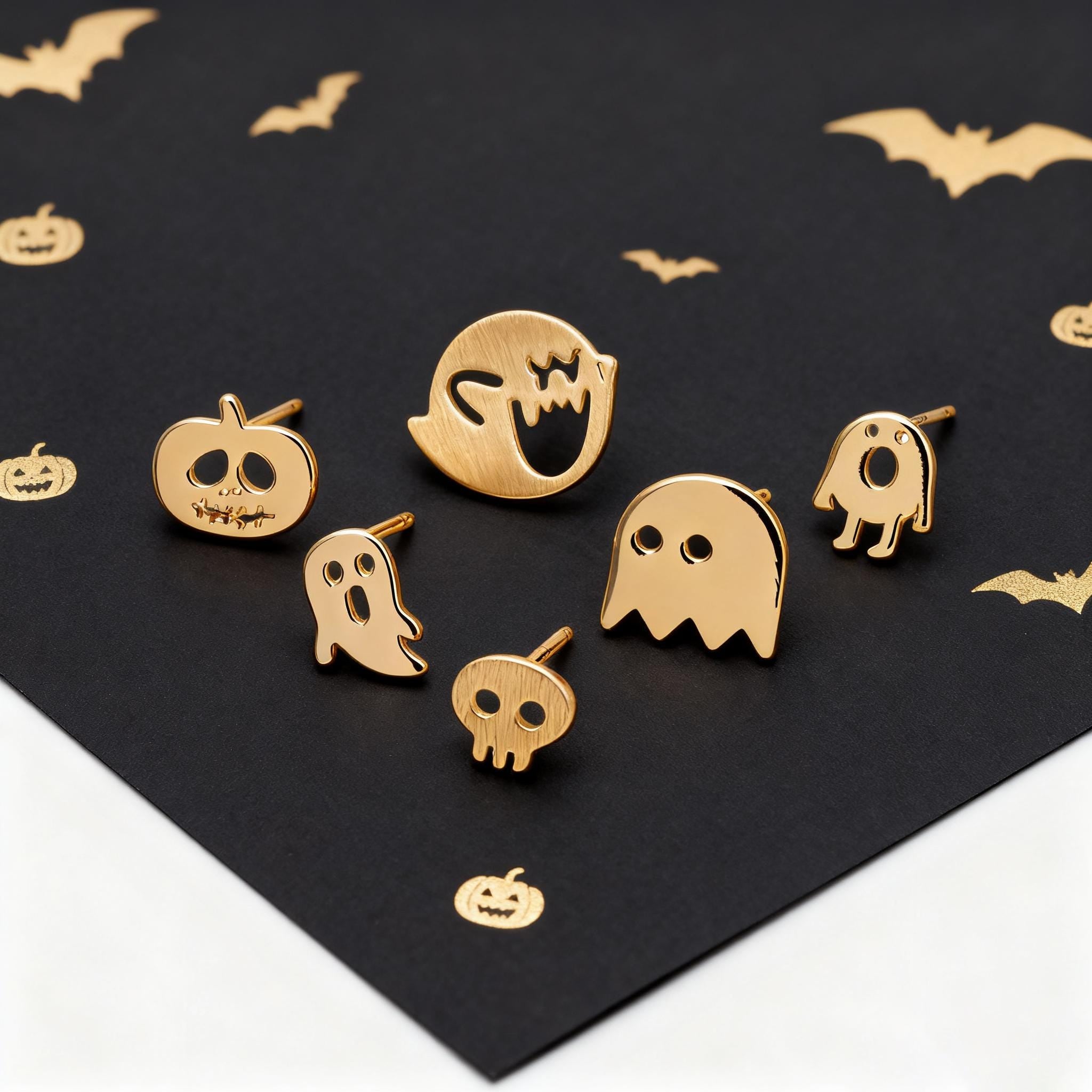 10pcs Gold Halloween Earrings , Gold Plated Brass Ghost Stud Earrings (GB-3312)