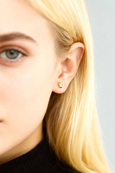 4pcs Gold/ Silver Faux Pearl Pet Paw Print Earrings, 18K Gold/ Rhodium Plated Brass, Minimalist Stud Earring (GB-4633)