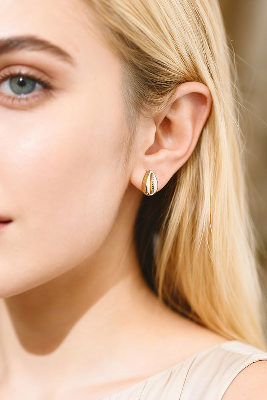 10pcs Gold Shell Earring 10x7mm, Gold plated Brass Seashell Stud Earrings (GB-3990)