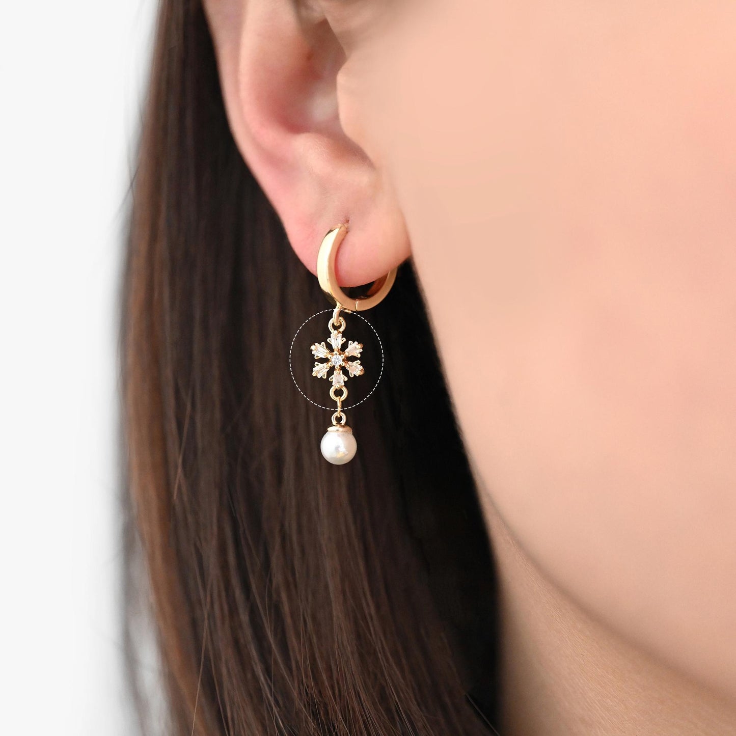 4pcs CZ Pave Snowflake Charms, Rhinestone Flower Connectors, Real Gold plated Brass Findings (GB-3486)