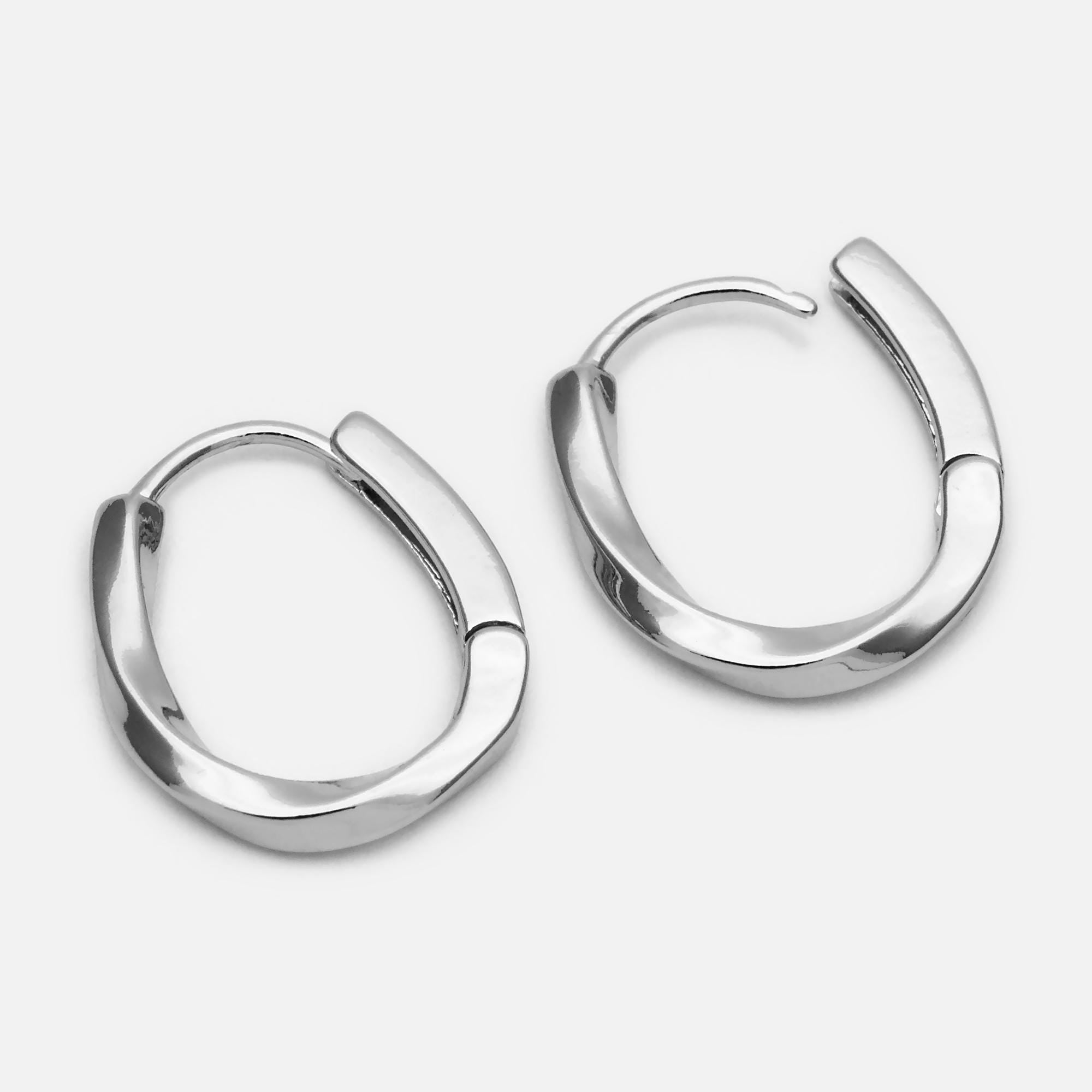 10pcs Gold/ Silver Twist Oval Earrings, Oval huggie earrings (GB-1656-E)