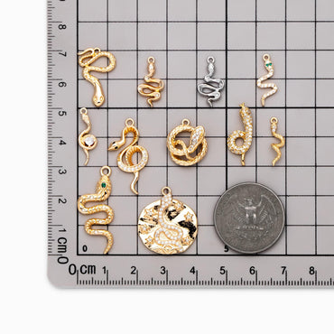 4pcs Gold Snake Charm, 18K Gold Plated Brass, Snake Necklace Jewelry Pendant (GB-2756)