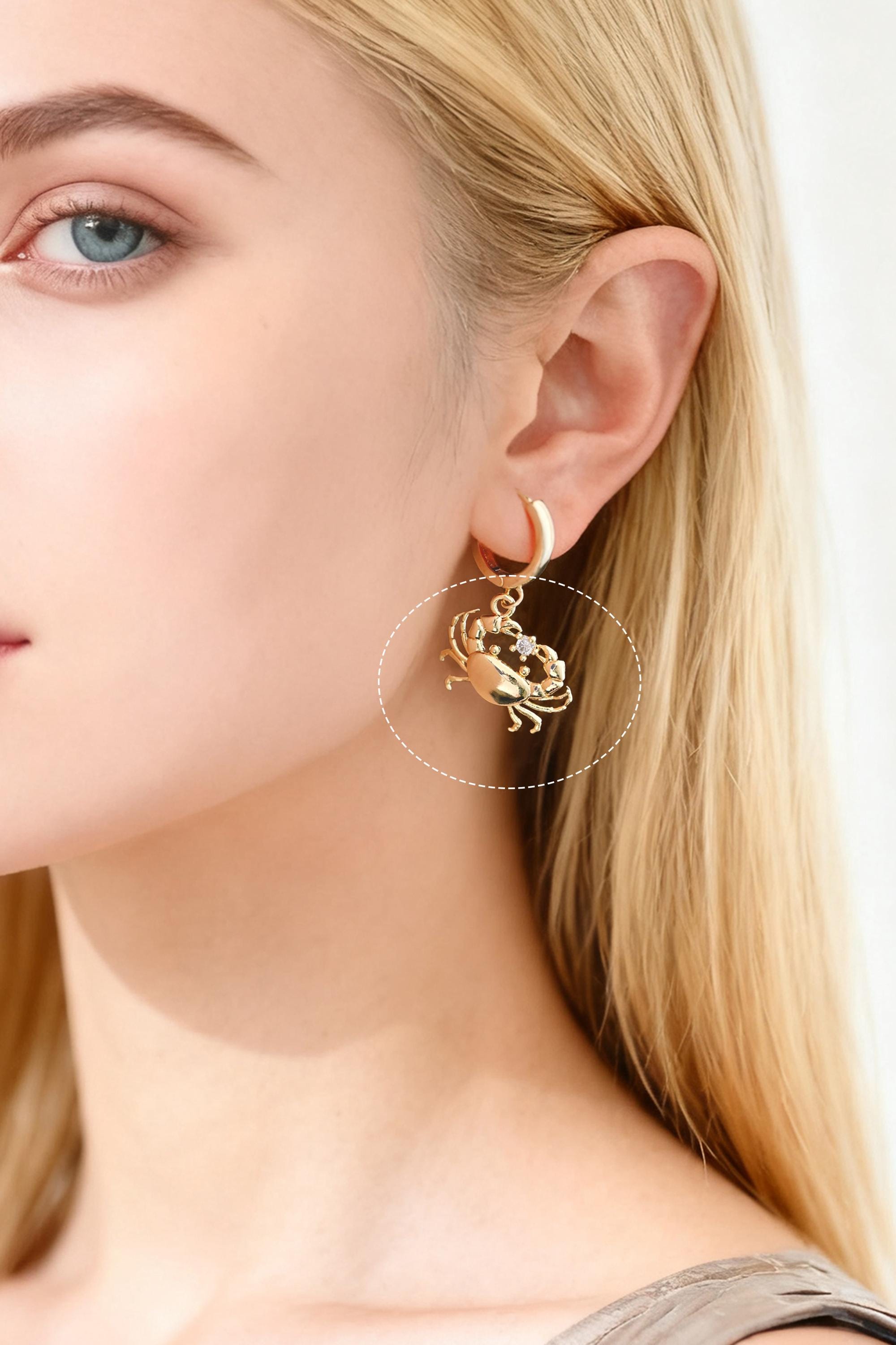 4pcs Gold/ Silver Tone Crab Claw Charms, Crab Charms, 18K Gold/ Rhodium plated Brass, Dainty Beach Jewelry (GB-4601)