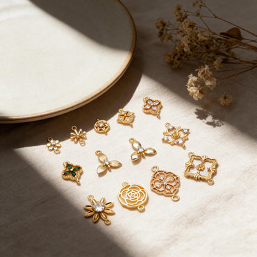 10pcs Gold Flower Charms , 18K Gold plated Brass, Floral Connector Pendants (GB-3780)