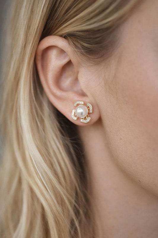 4pcs Glass Pearl Flower Earring with Loop, 18K Gold plated Brass, Dainty Stud Earrings (#GB-926)
