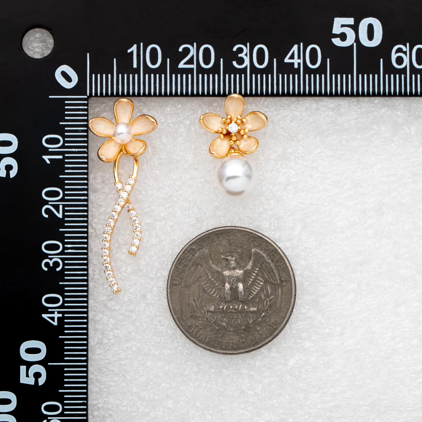 4pcs CZ Pave Gold Enamel Asymmetrical Floral Glass Pearl Earrings (GB-4356)