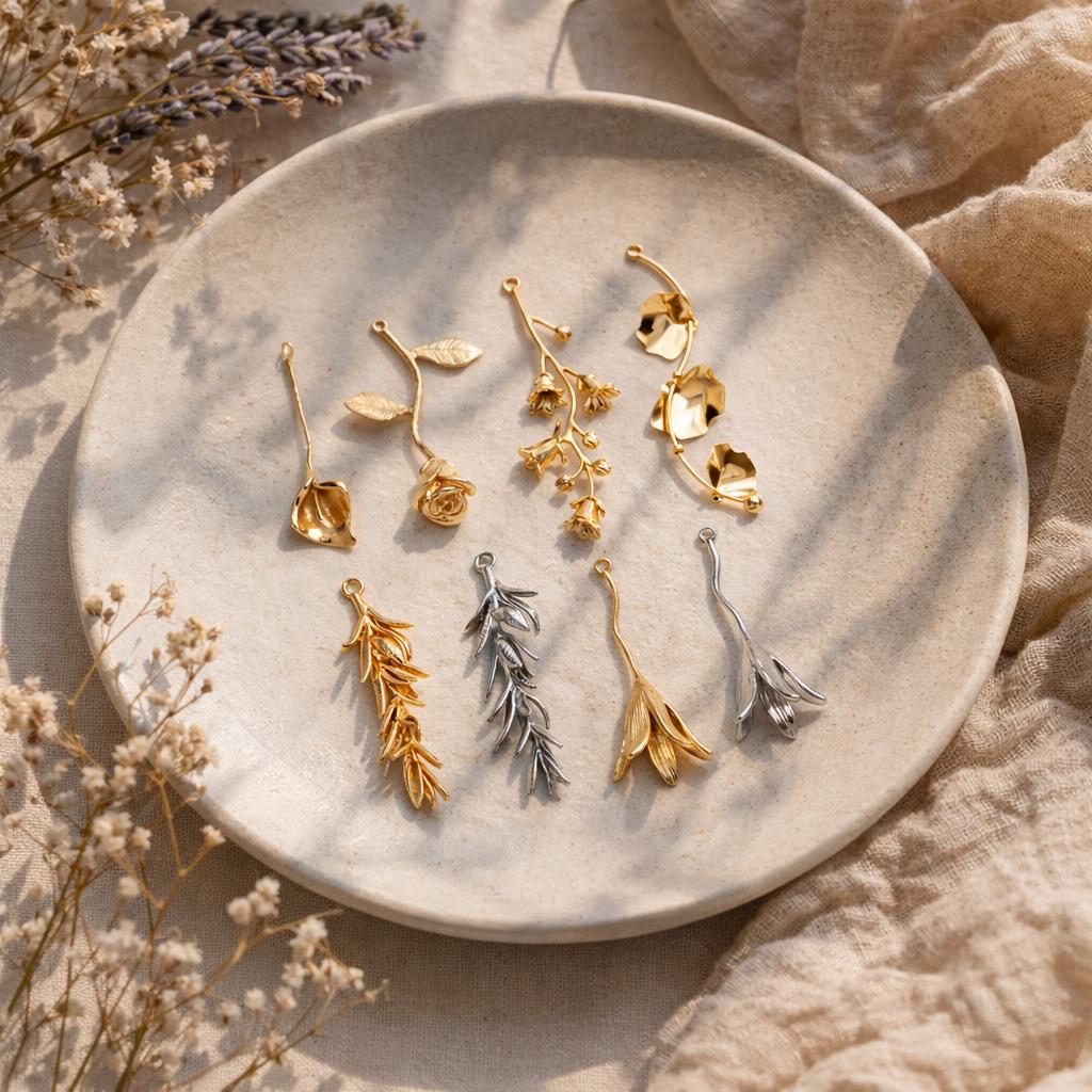 4pcs Gold/ Silver Tone Branch Leaf Charm Pendants , Gold/ Rhodium plated Brass, Lead Nickel Free (GB-954)