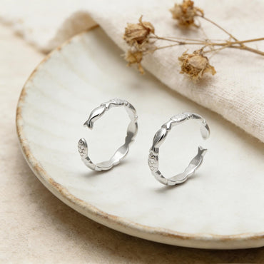 Sterling Silver Fish Ring, Minimalist Statement Adjustable Ring (#CY-061)/ 1 piece