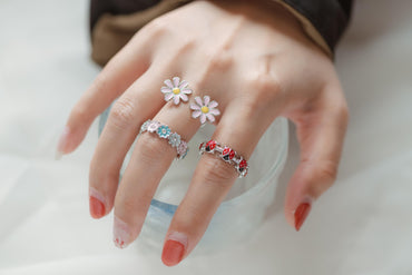 4pcs Gold/ Silver Tone Enamel Ring, Ladybug Ring, Daisy Ring, Everyday Ring, Dainty Rings, Adjustable Ring (#JZ-033)
