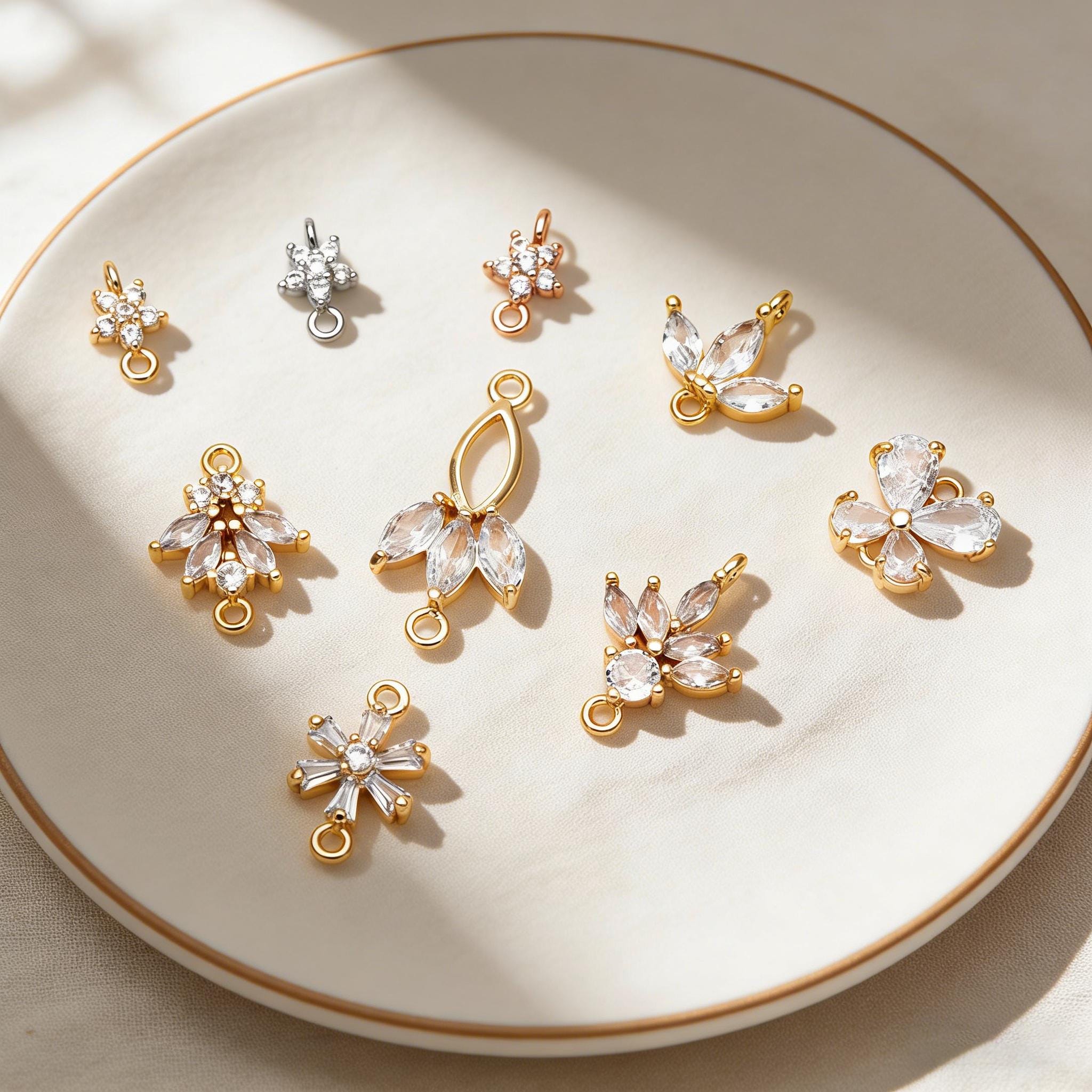 10pcs CZ Pave Flower Leaf Connector, 18K Gold plated Brass, Dainty Connector Charms (GB-3670)