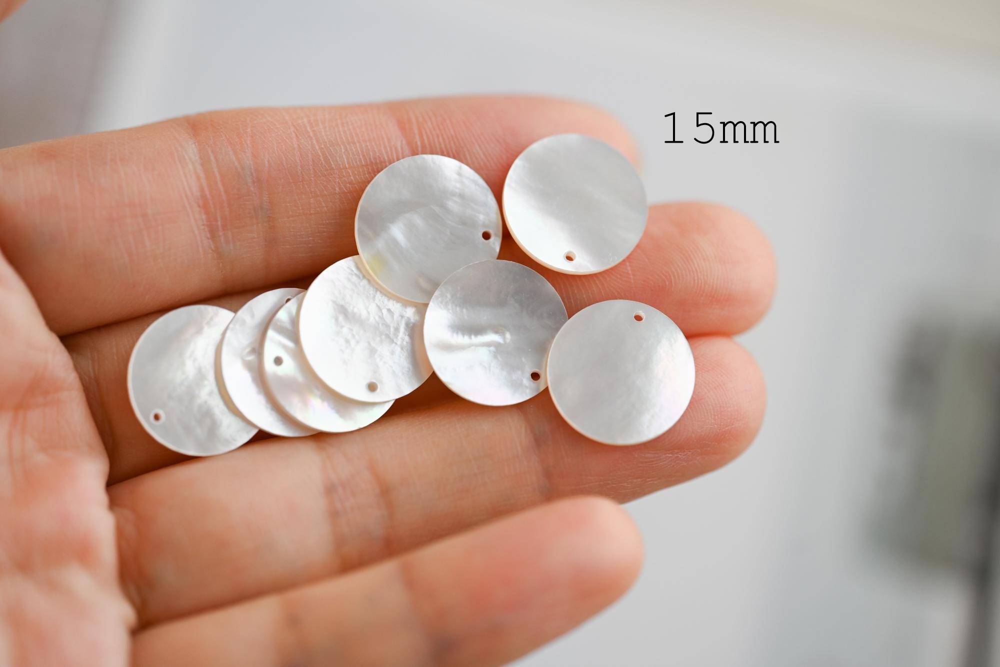 10pcs White Mother of Pearl Coin Charms, Round Disc MOP Shell Pendants 10/ 15/ 20mm (BK-003-A)