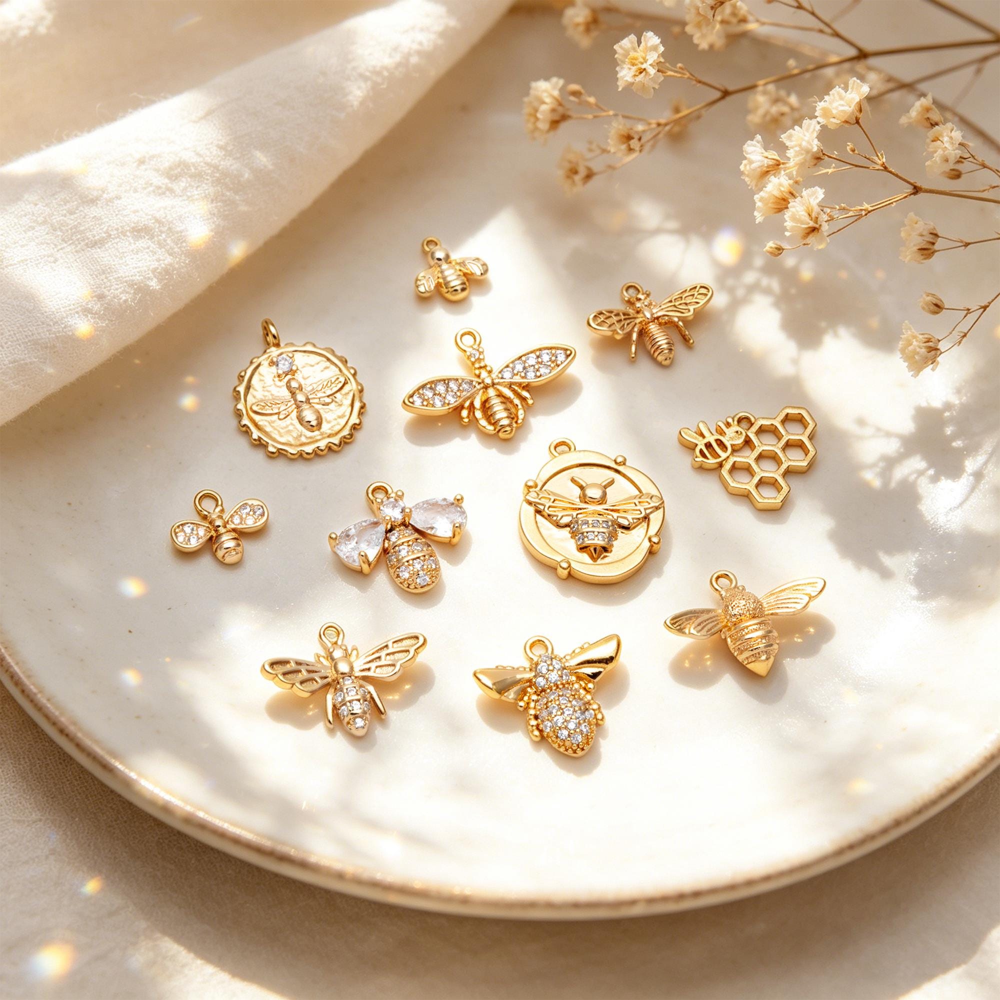 10pcs Gold/ Silver Bee Charm Jewelry Making, Insect Theme Supplies (GB-3093)