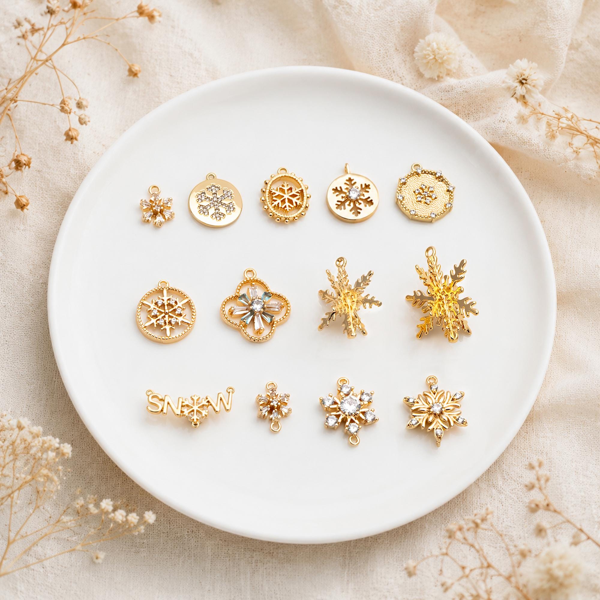 4pcs CZ Pave Snowflake Charms, Rhinestone Flower Connectors, Real Gold plated Brass Findings (GB-3486)