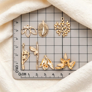 10pcs Gold Leaf Flower Charms , 18K Gold plated Brass, Dainty Earring Pendants (GB-3770)