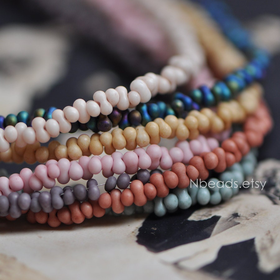 Farfalle Peanut Seed Glass Beads 4x2mm, (TS-70)