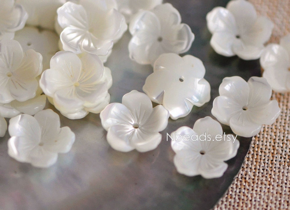 10pcs White Mother of Pearl Flowers 14mm, Center Drilled Carved 3D Shell Flowers (V1223)