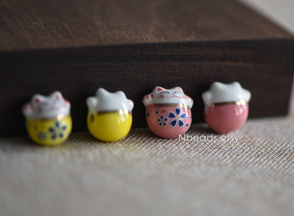 10pcs Porcelain Lucky Cat beads 15mm, Ceramic Maneki Neko, Large Hole Drilled, Yellow Pink Kawaii Cat Beads -(TC-152)