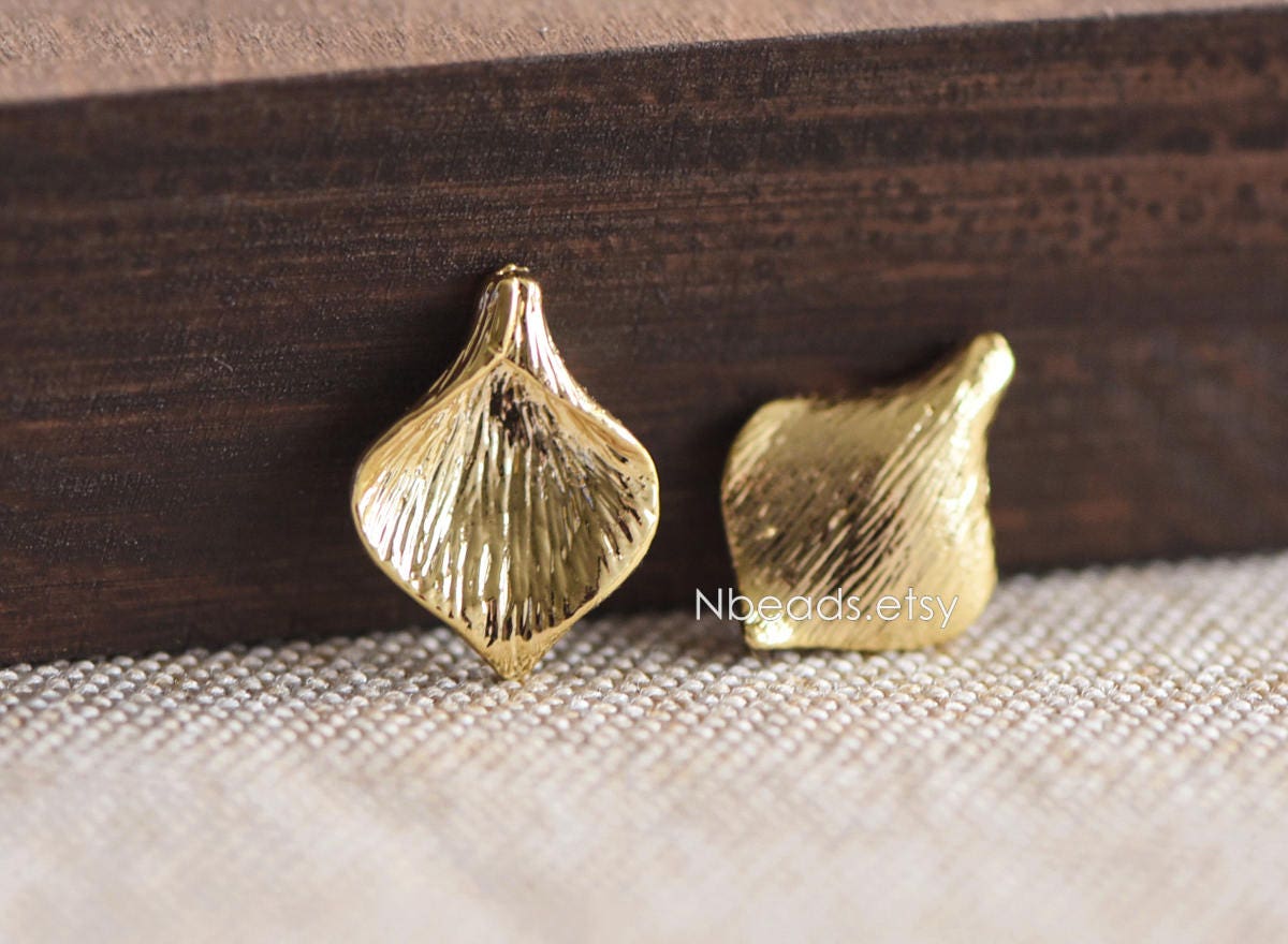 10pcs Gold plated Brass Calla Lily Bead Charms 17mm, Lead Nickel Free (GB-063)