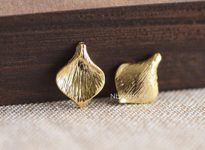 10pcs Gold plated Brass Calla Lily Bead Charms 17mm, Lead Nickel Free (GB-063)