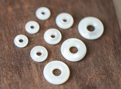 10pcs White Mother of Pearl Round Loops, Shell Circle Charms, Round Ring Donut Beads, 8/ 10/ 12/ 15mm (V1301)