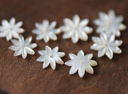 10pcs White Mother of Pearl Shell Daisy Flowers 10/ 12mm (#BK-001)