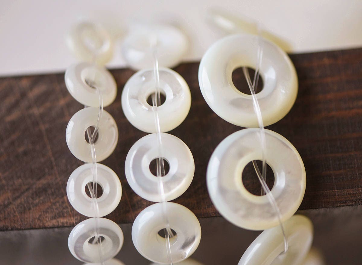 10pcs White Mother of Pearl Round Loops, Shell Circle Charms, Round Ring Donut Beads, 8/ 10/ 12/ 15mm (V1301)