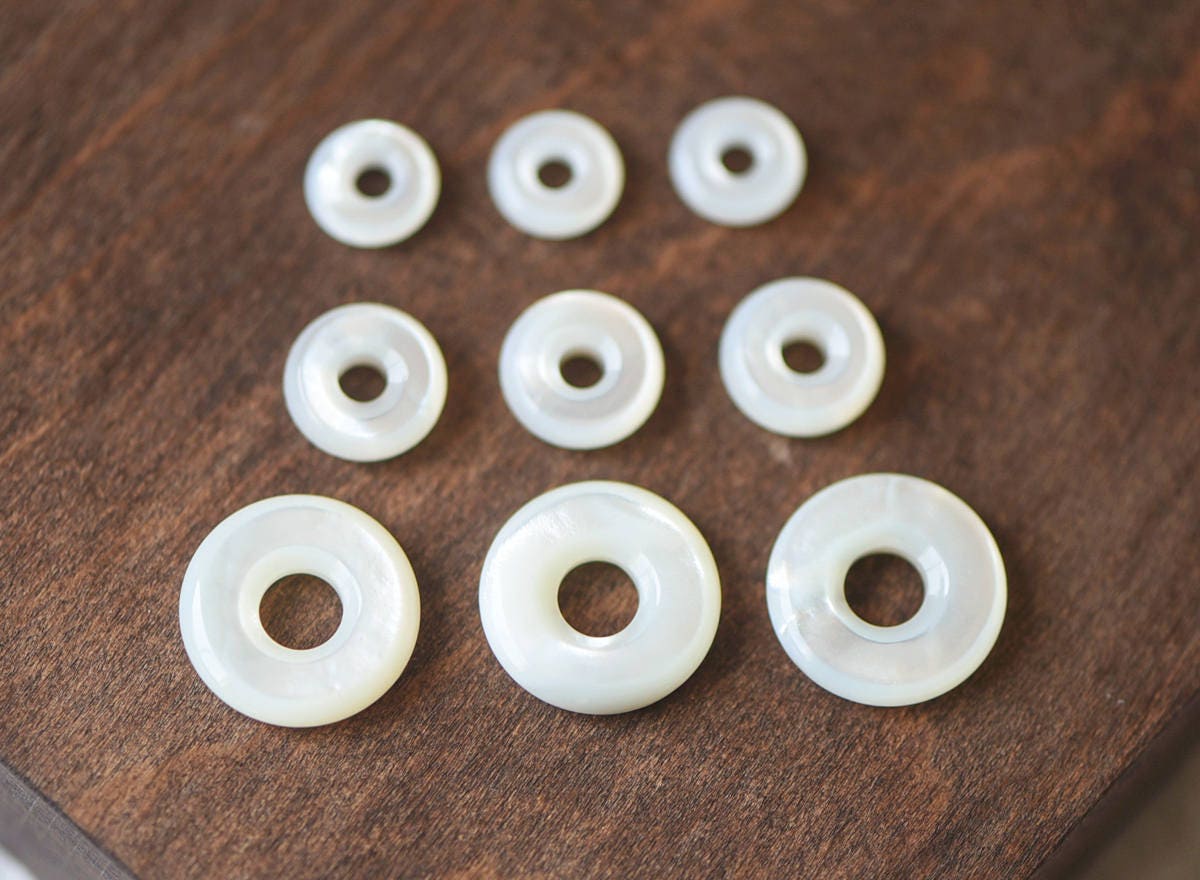 10pcs White Mother of Pearl Round Loops, Shell Circle Charms, Round Ring Donut Beads, 8/ 10/ 12/ 15mm (V1301)