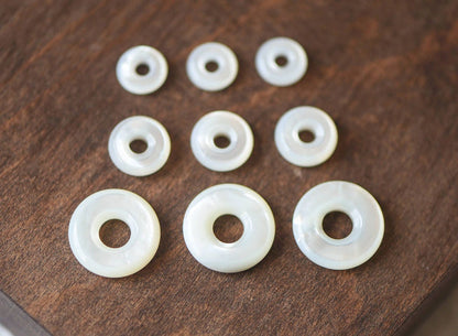 10pcs White Mother of Pearl Round Loops, Shell Circle Charms, Round Ring Donut Beads, 8/ 10/ 12/ 15mm (V1301)
