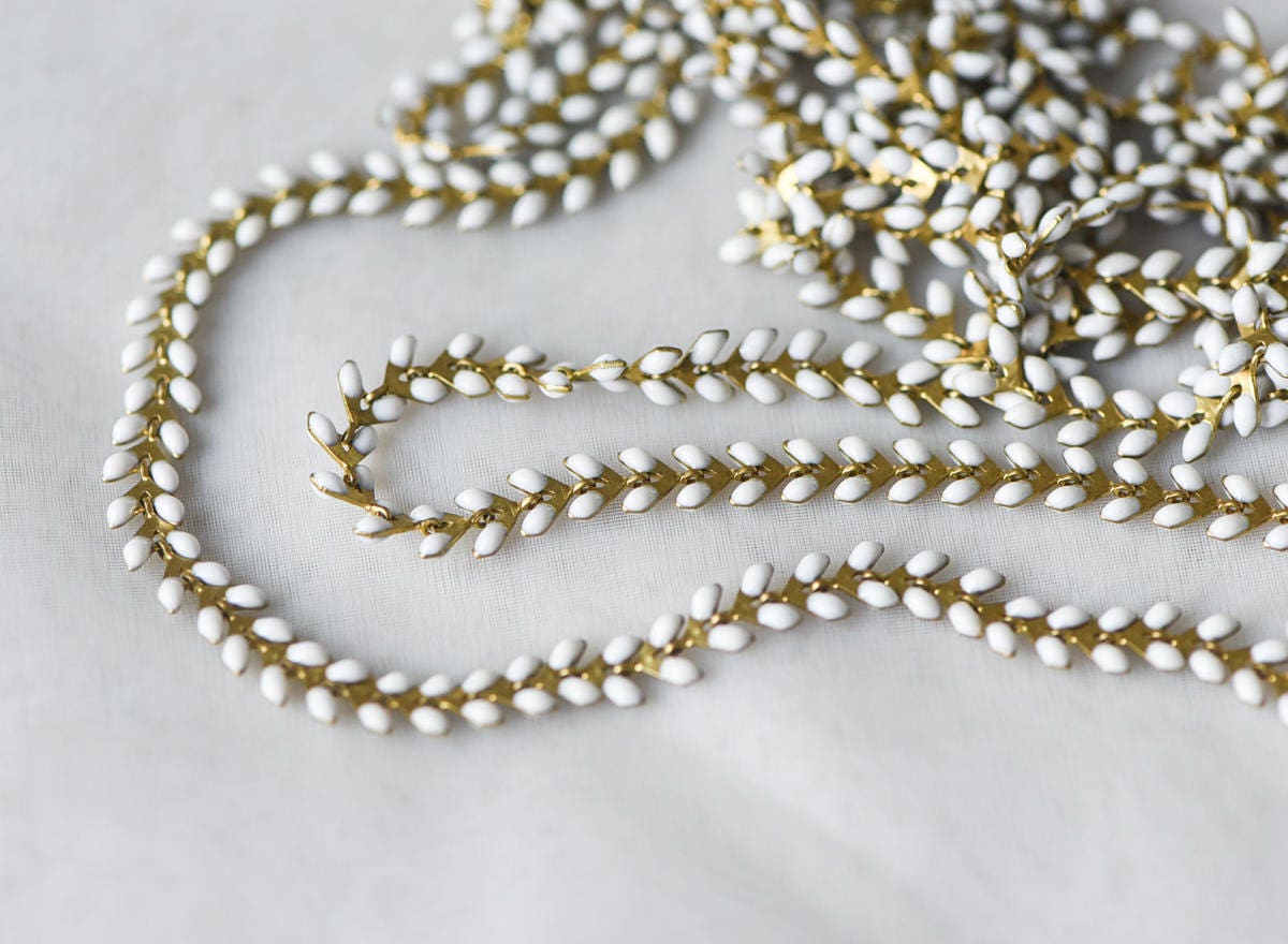 White Enamel Brass Arrow Chain 6mm, Flat Chevron Chain, Herringbone Fish bone Designer Chain (#LK-048-1)/ 1 Meter=3.3ft