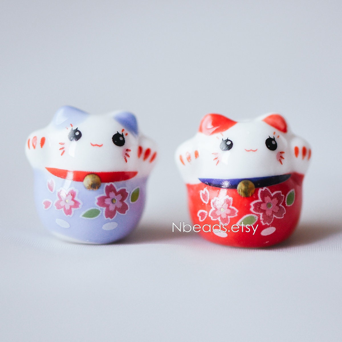 10 beads- Porcelain Lucky Cat beads 19mm, Ceramic Maneki Neko, Drilled Through Kawaii Cats, Blue Red (TC-153)