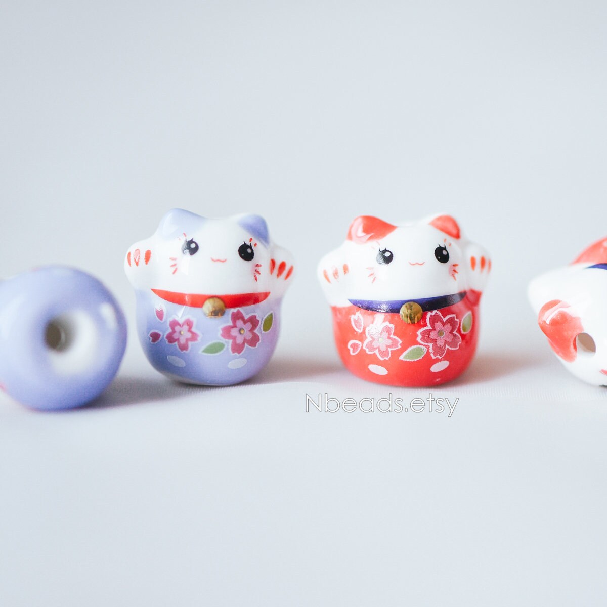 10 beads- Porcelain Lucky Cat beads 19mm, Ceramic Maneki Neko, Drilled Through Kawaii Cats, Blue Red (TC-153)