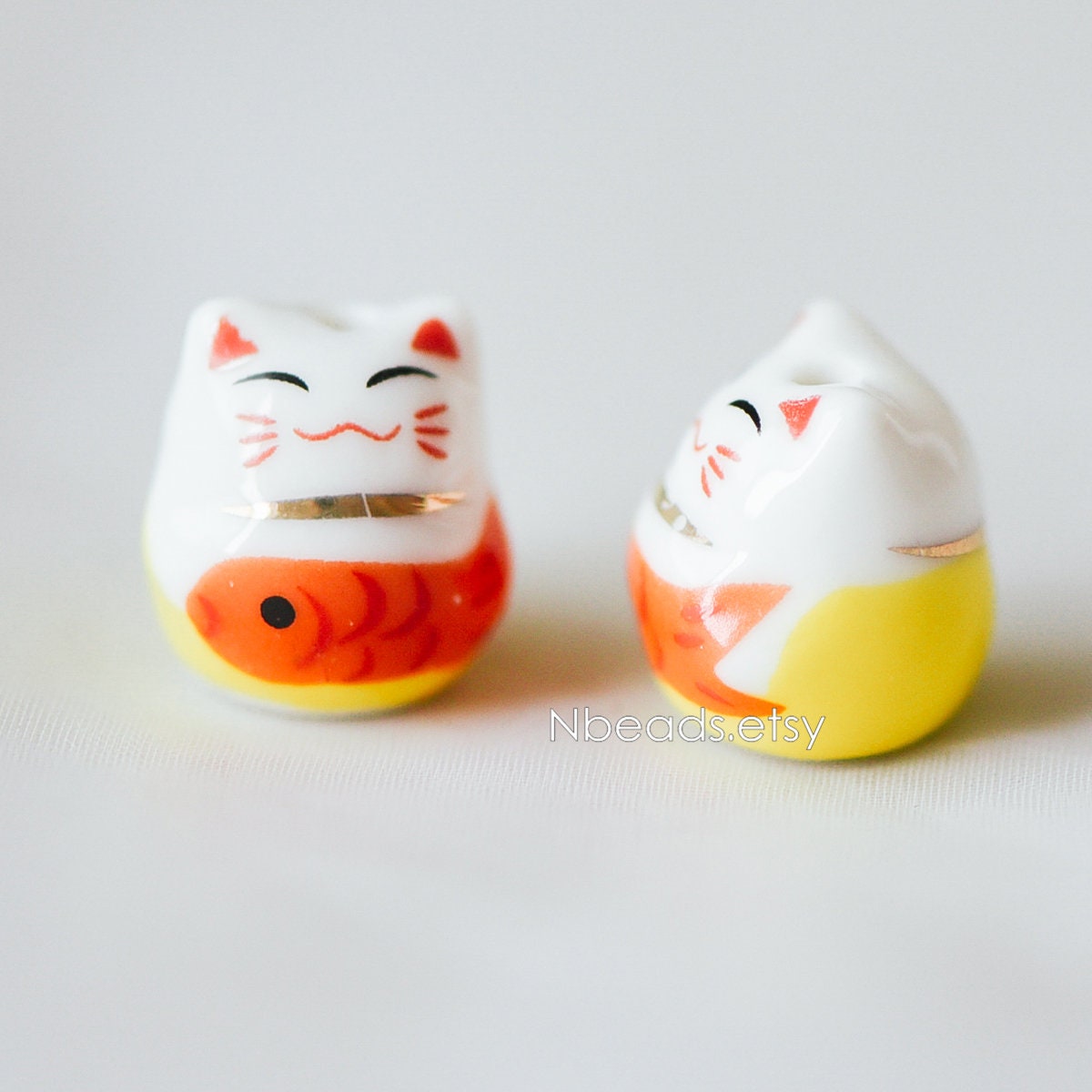10 beads- Porcelain Lucky Cat beads 15mm, Handmade Ceramic Maneki Neko, Drilled Through Kawaii Cats with Fish (TC-155)