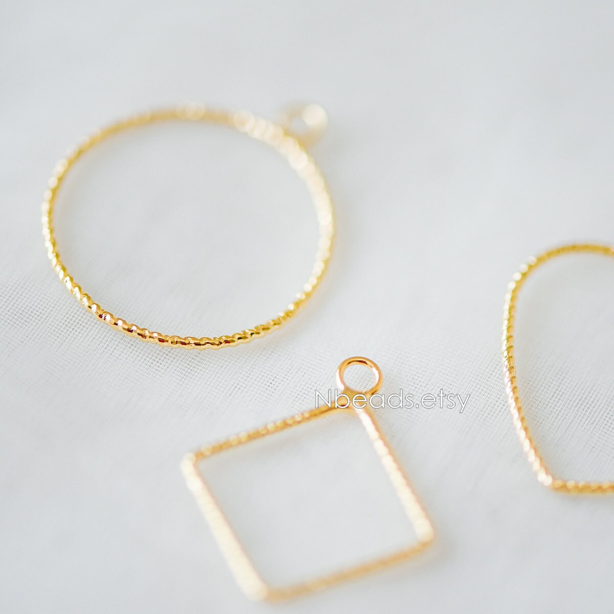 10pcs Gold plated Brass Geometric Pendants, Circle Heart Square Charms, Color Not Easily Tarnish (GB-268)