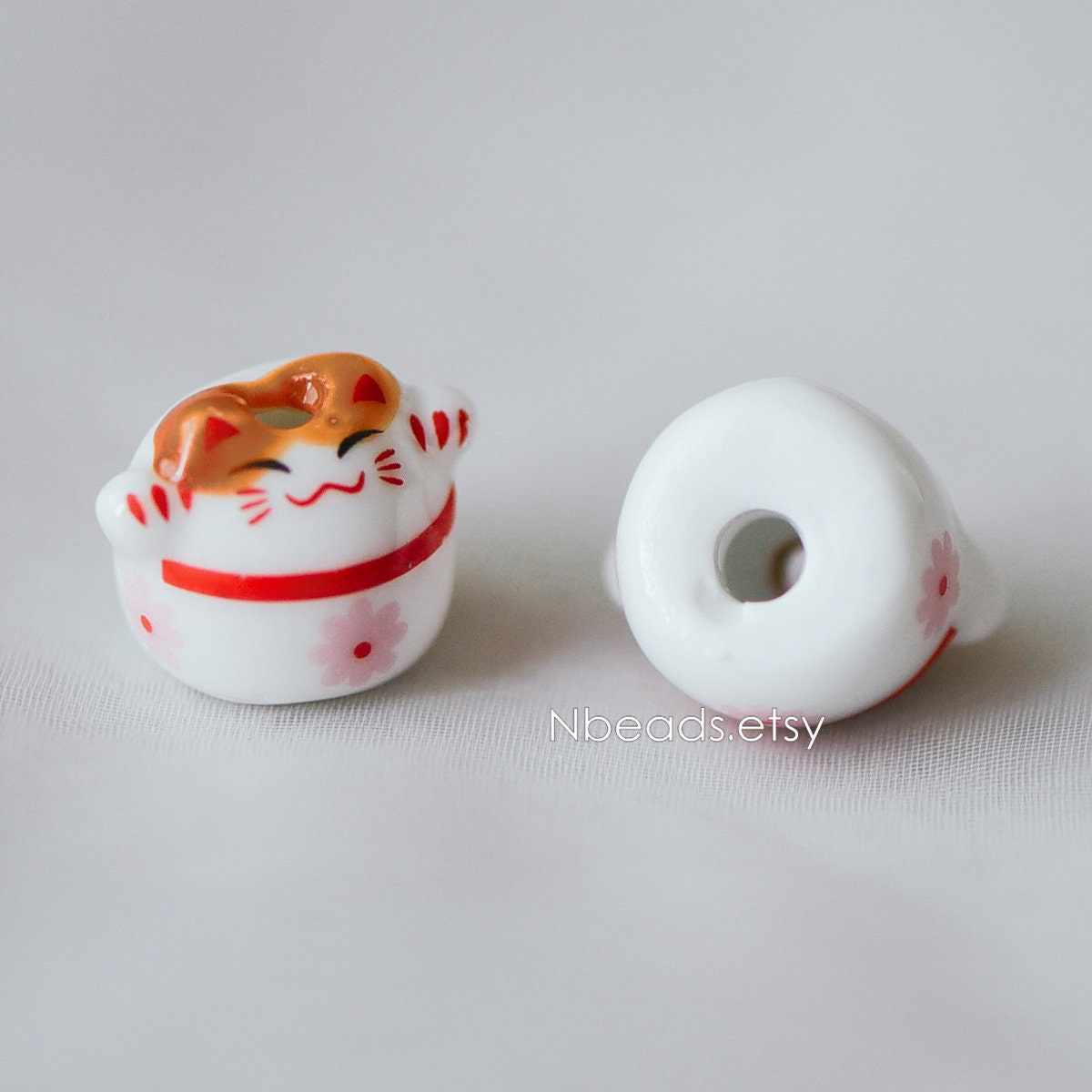 10 beads- Porcelain Lucky Cat beads 17mm, Handmade Ceramic Maneki Neko, Drilled Through Kawaii Cats (TC-154)