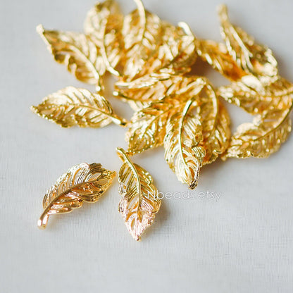4pcs Gold plated Brass Feather Charm Pendants 22mm (GB-858-A)