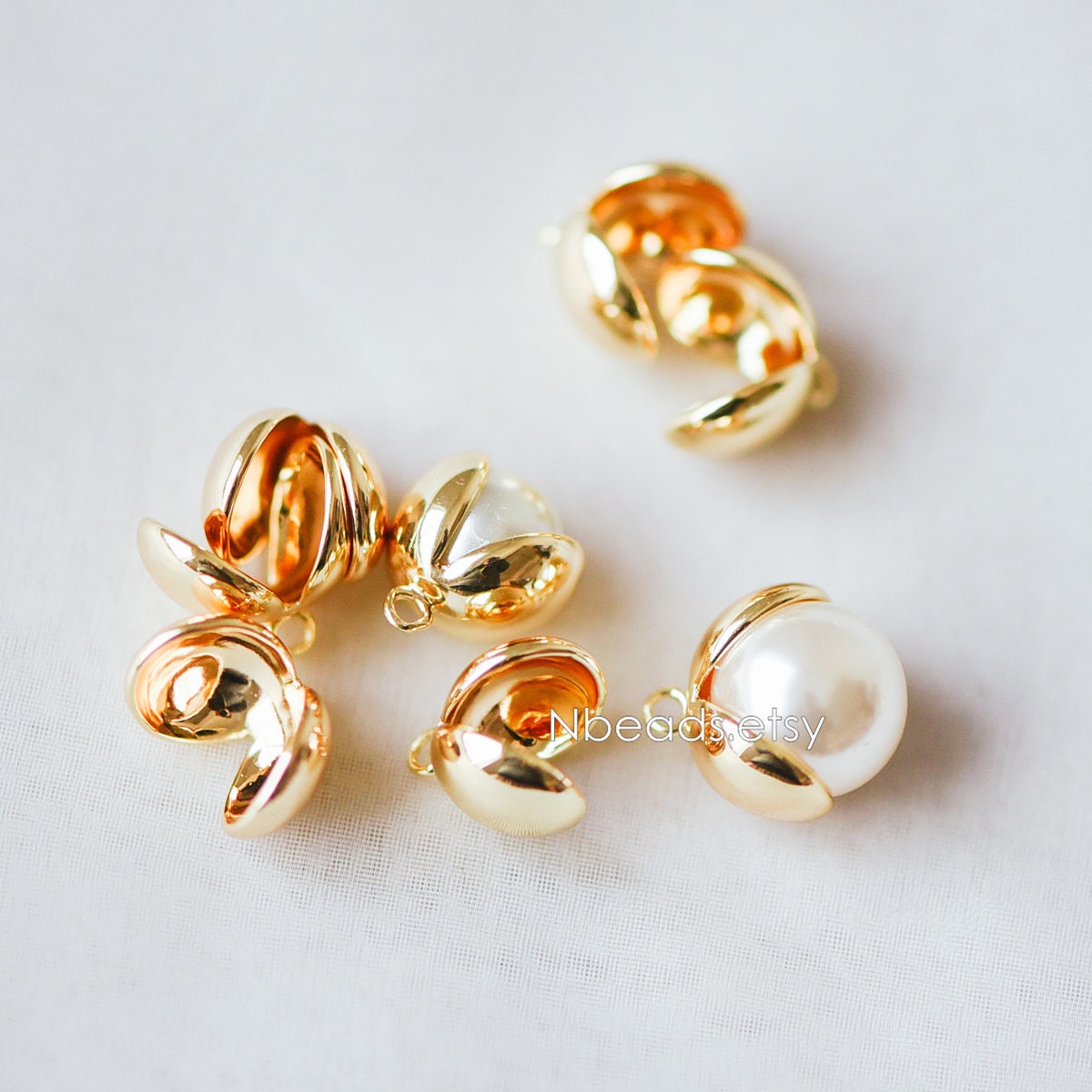 10pcs Gold Floral Bead Cap Charms 10mm, Gold plated Brass, Lead Nickel Free (GB-225)
