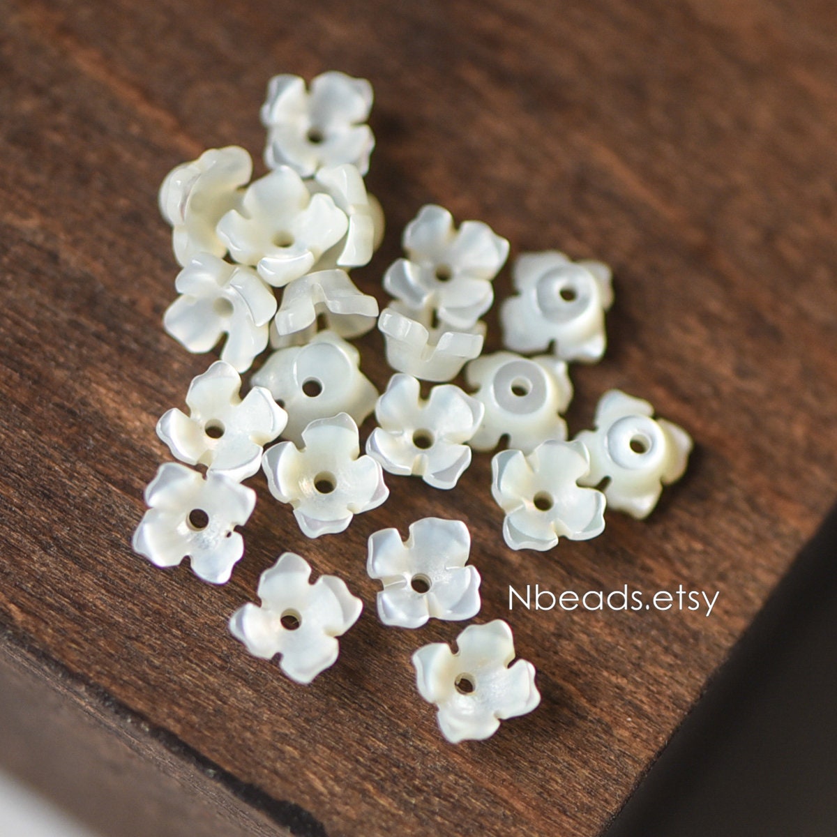 10pcs White Mother of Pearl Tulip 3D Shell Flower Beads 6mm (#V1320)