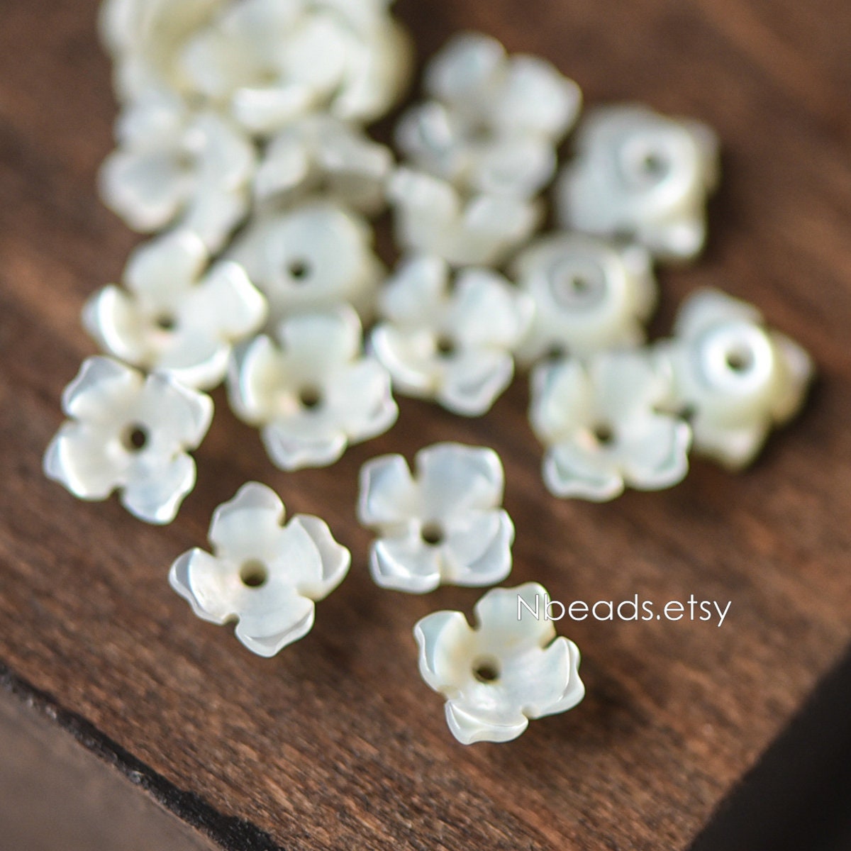 10pcs White Mother of Pearl Tulip 3D Shell Flower Beads 6mm (#V1320)