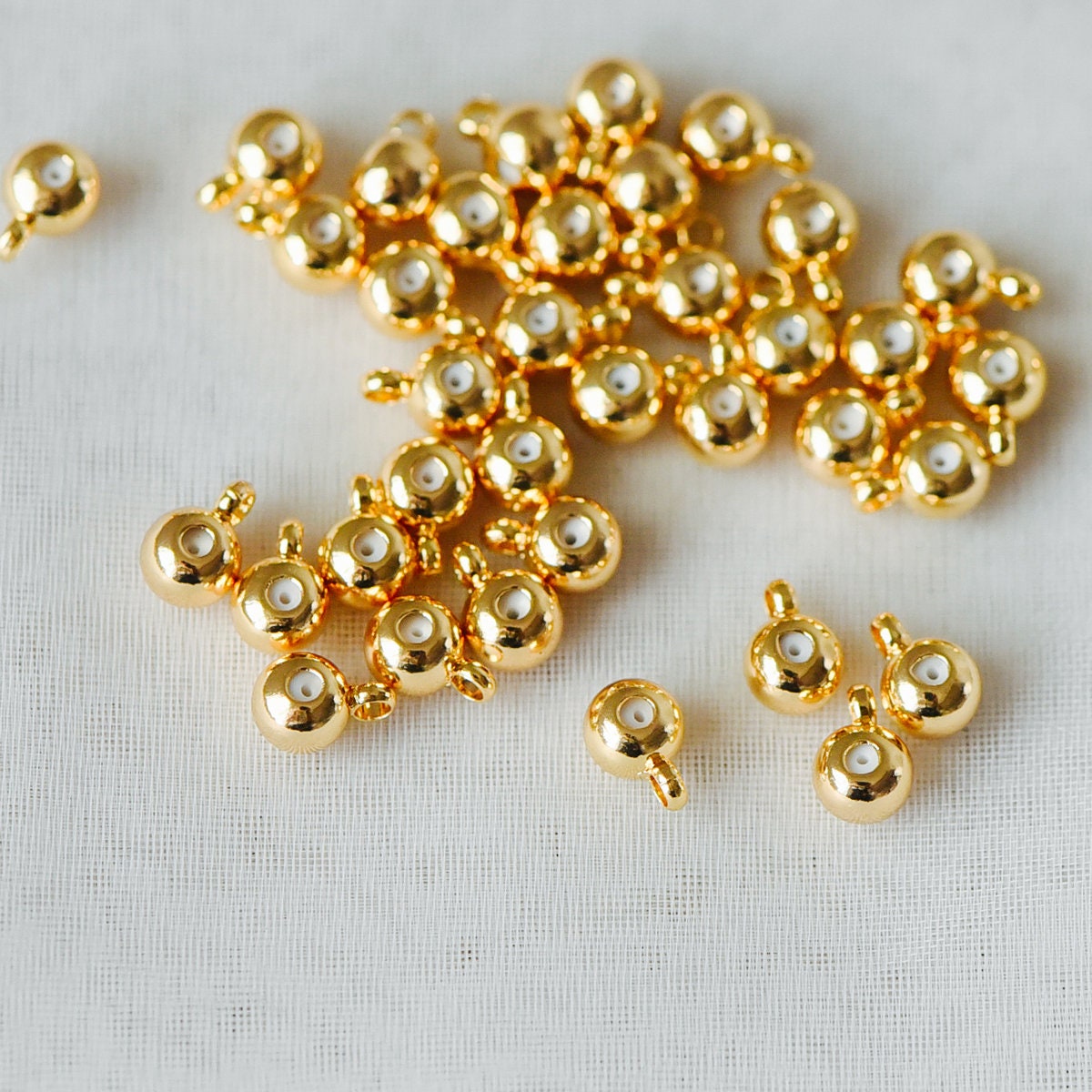 20pcs Rondelle Rubber Stopper Beads with Loop, 3mm/ 4mm, Gold plated Brass Charm Holder Connector (GB-345)